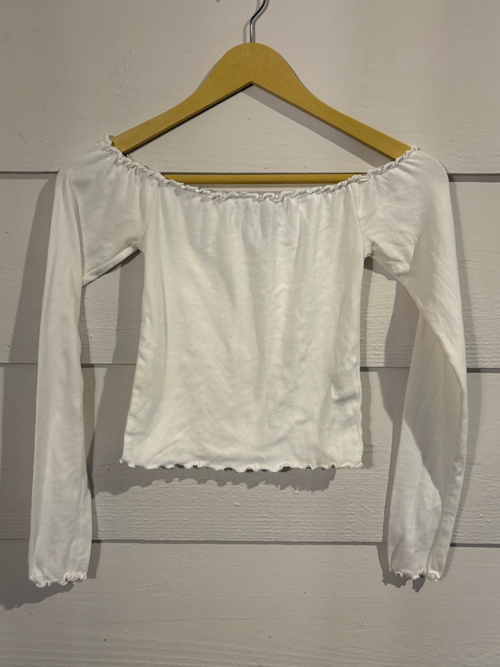 Forever 21 White Off Shoulder Long Sleeve Crop Top Size Small Lettuce Trim Y2K